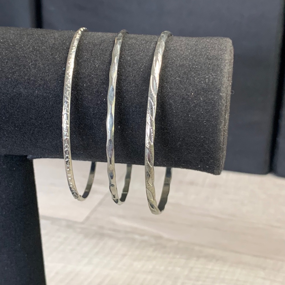 Vintage Silver Tone Textured Bangle Bracelet Set Stackable Etched Hammered 3pc